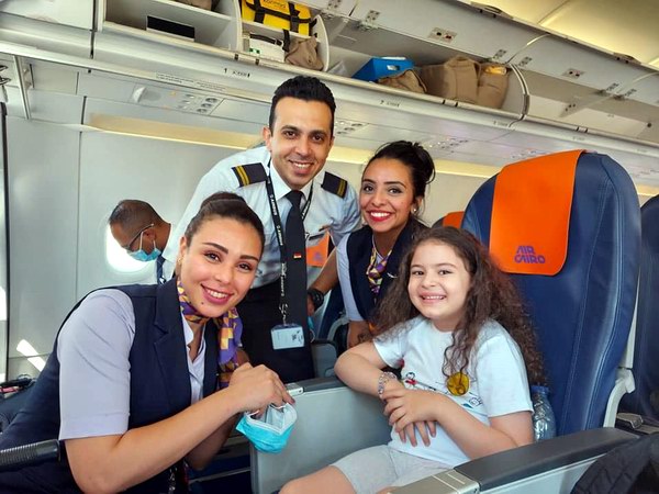 مقصورة طائرة اير كايرو الداخلية