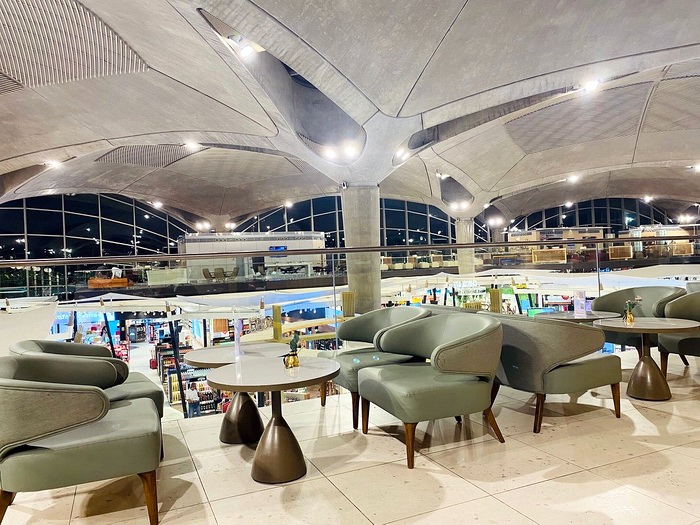 صالة مطار الملكة علياء الدولي